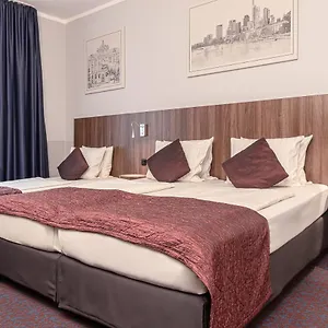 Hotell Ramada By Wyndham Frankfurt Station ***