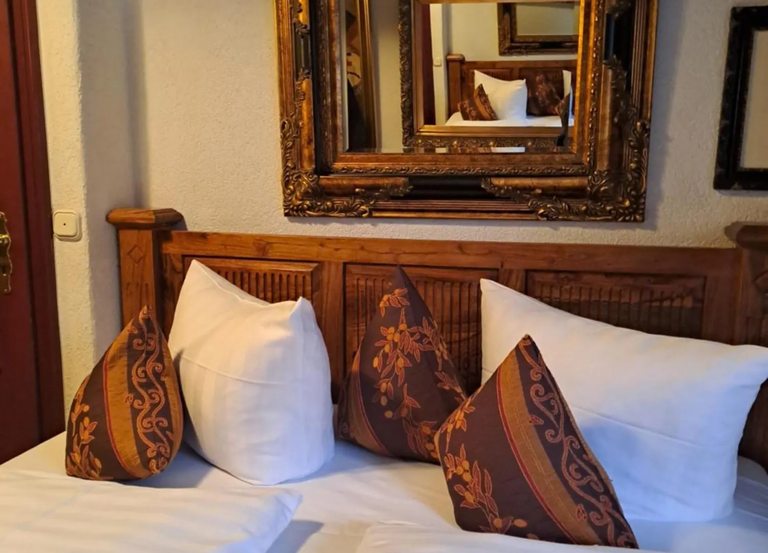 *** Gasthof Hotel Altfraenkische Weinstube Rothenburg ob der Tauber Deutschland